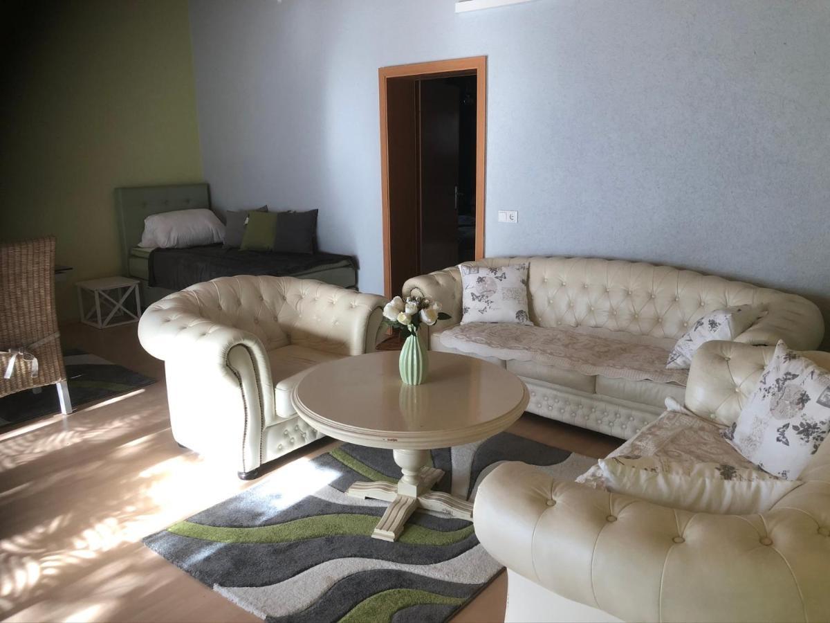 Ferienwohnung Auf Der Blue Ranch Engen Ngoại thất bức ảnh